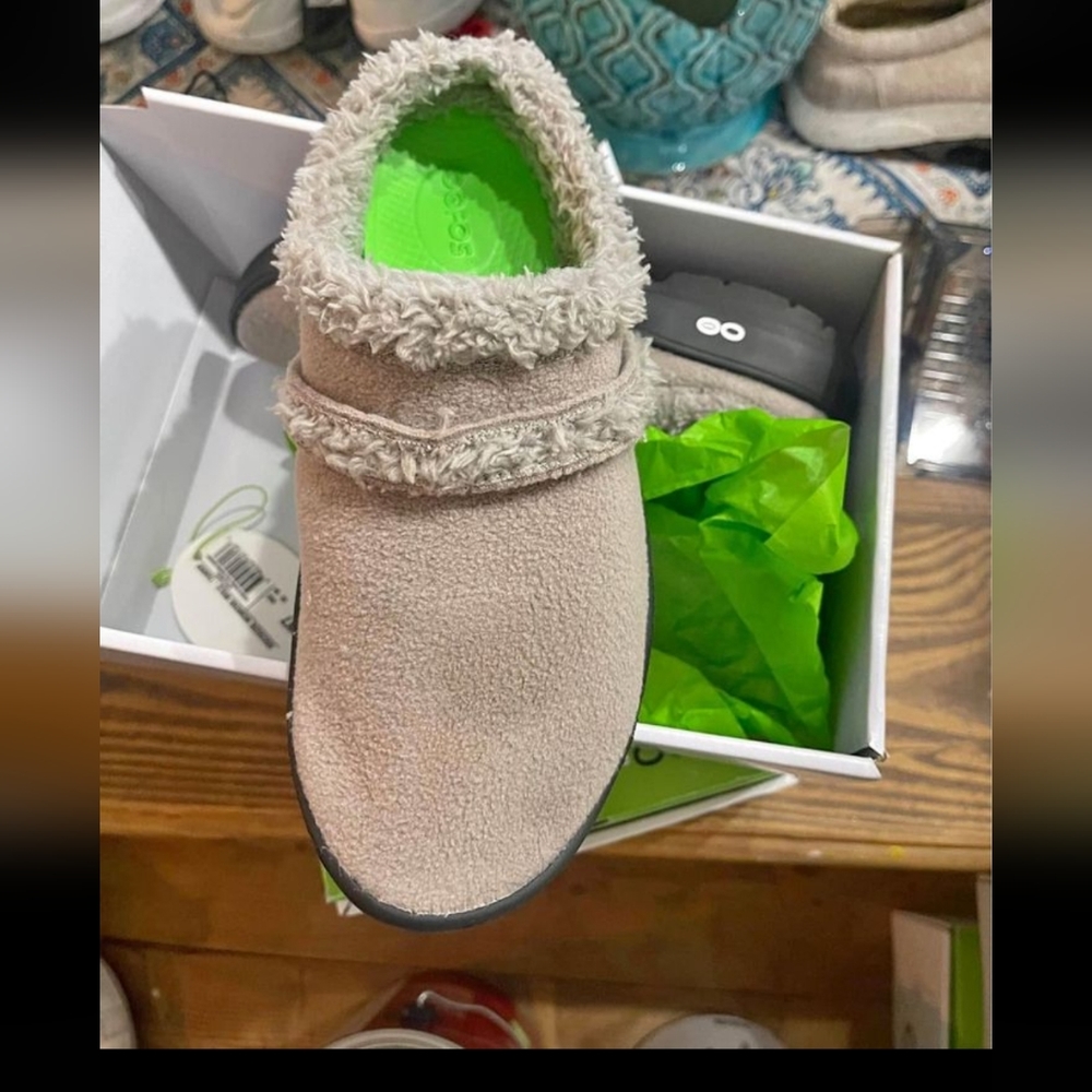 OOFOS shoes